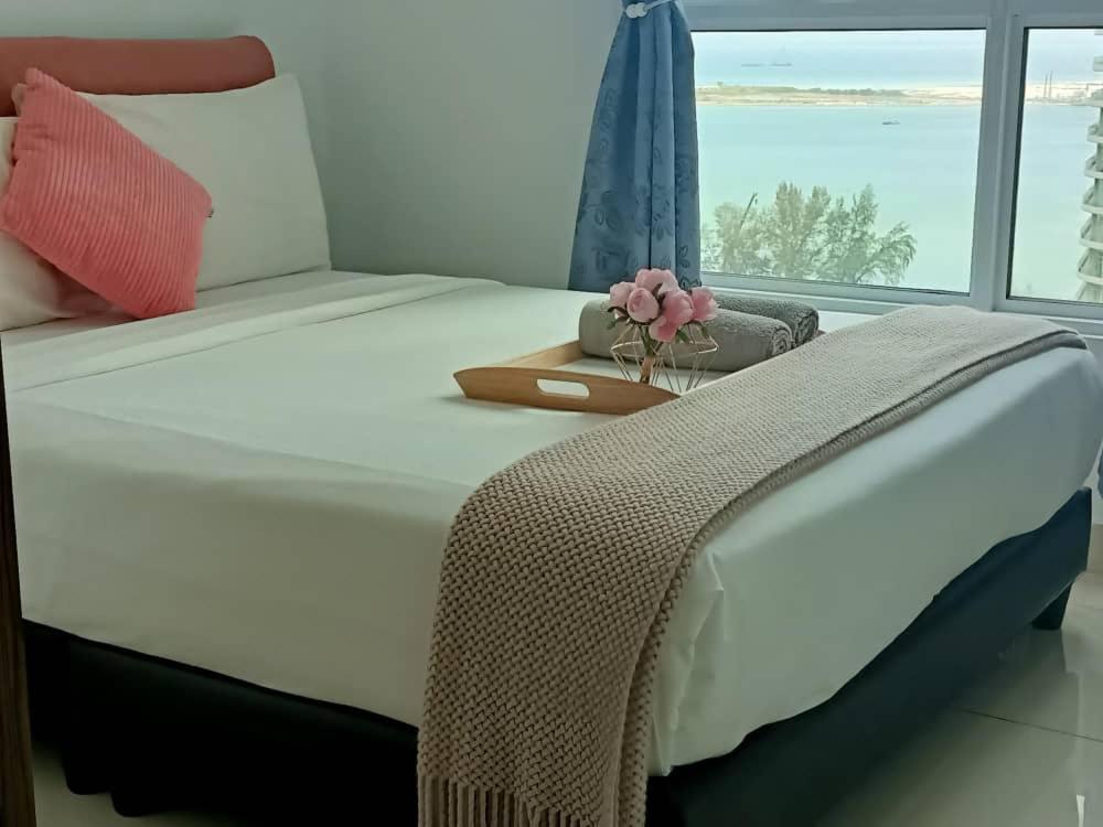 Family Suites At Mansion One By Maj George Town Exterior foto