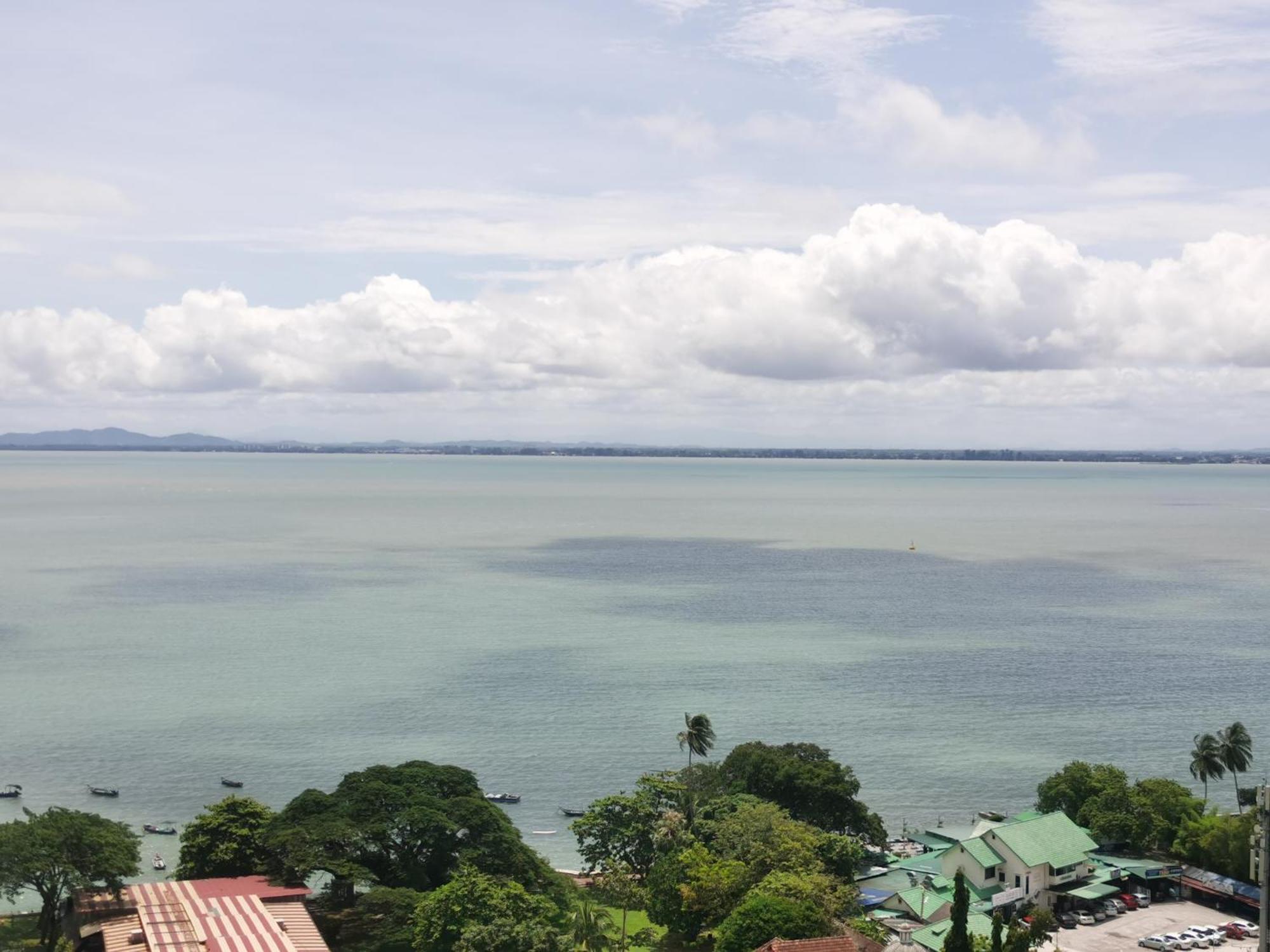 Family Suites At Mansion One By Maj George Town Exterior foto
